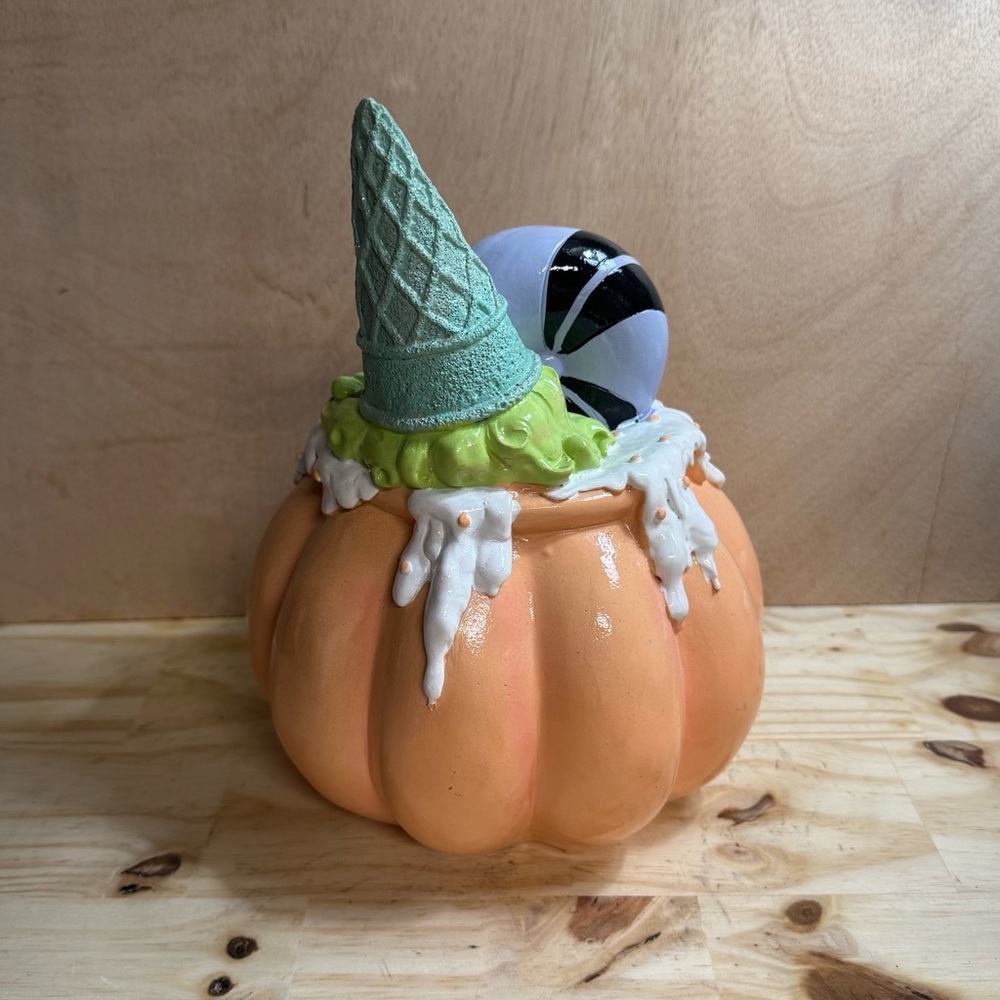 Summerween Halloween Pastel Pumpkin Jack O Lantern w Ice Cream, Frosting & Candy - Picture 3 of 3